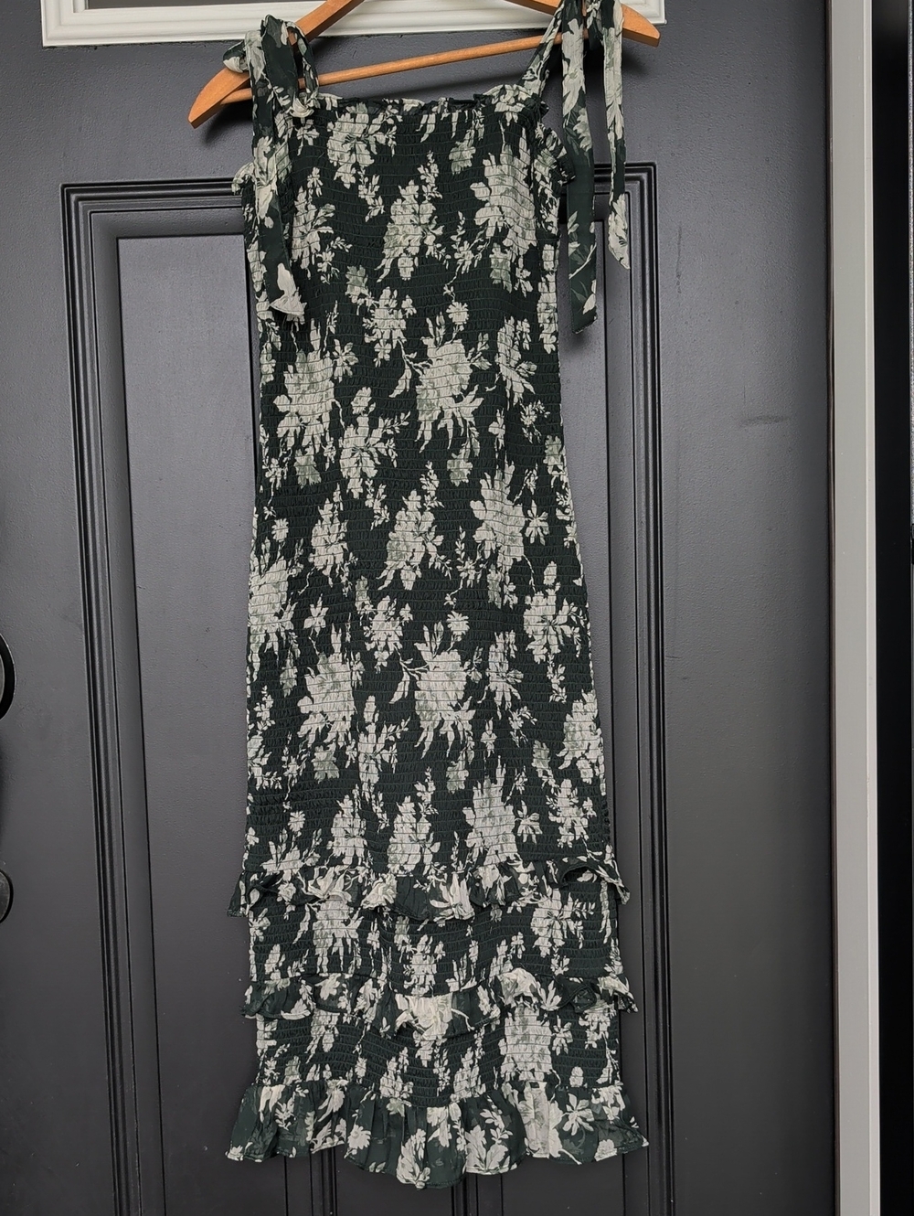 Abercrombie & Fitch dark green smocked floral sundress size medium